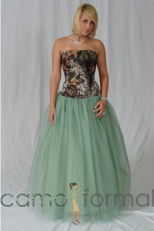 3658GNFR Ballgown with glitter net, flat rose snowflake pin
