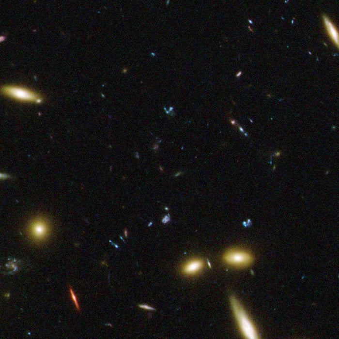 Abell 1703 – Hubble Space Telescope Image