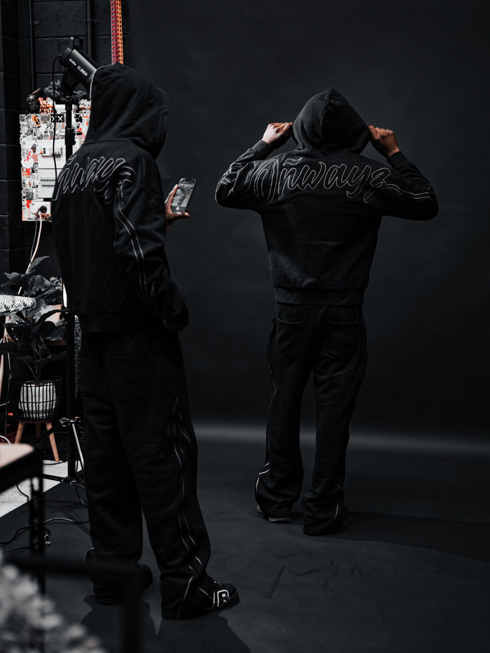 Arrow Sweatpants - Triple Black
