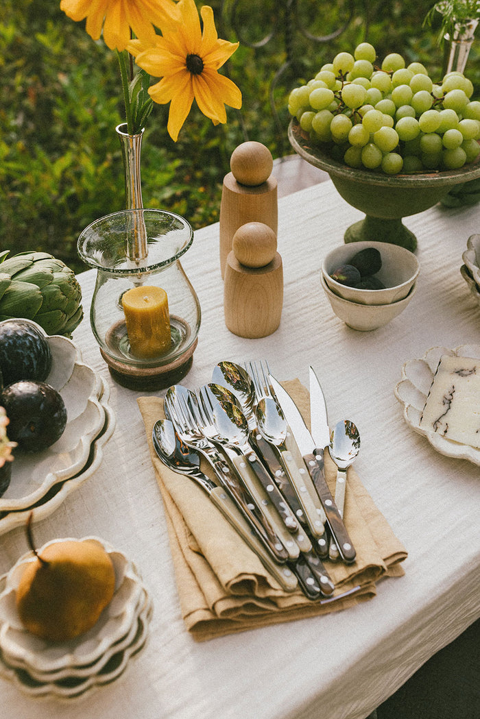 roan-iris-table19.jpg