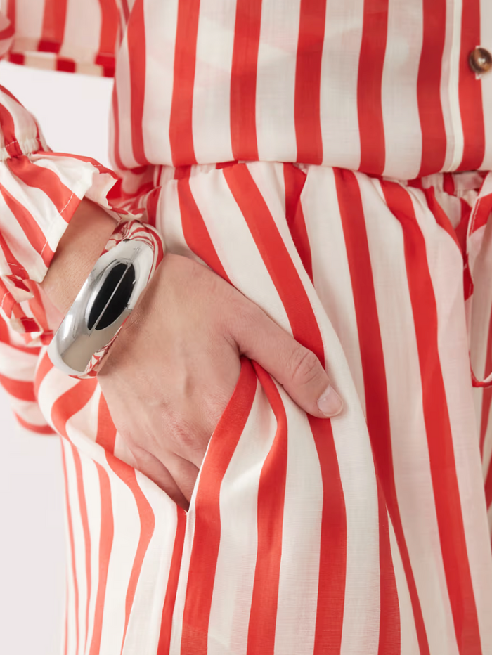 Elissa: Red Stripe