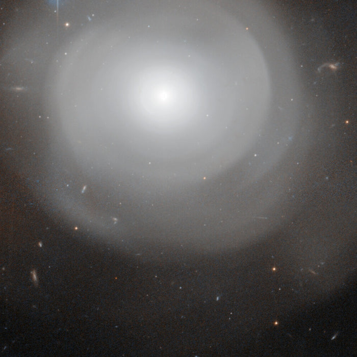 ESO 381-12 (PGC 42871) – Hubble Space Telescope Image