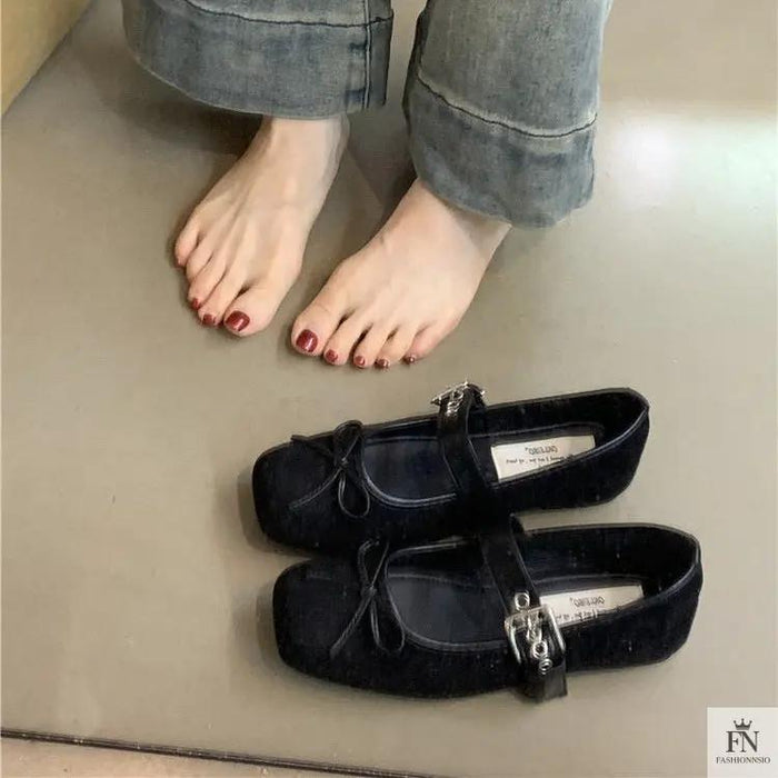 Black / 36