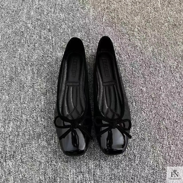 Black / 35
