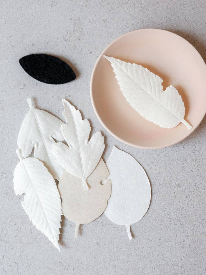 HA KO Paper Incense - Wooden Box Set of 6 Leaves With Incense Mat