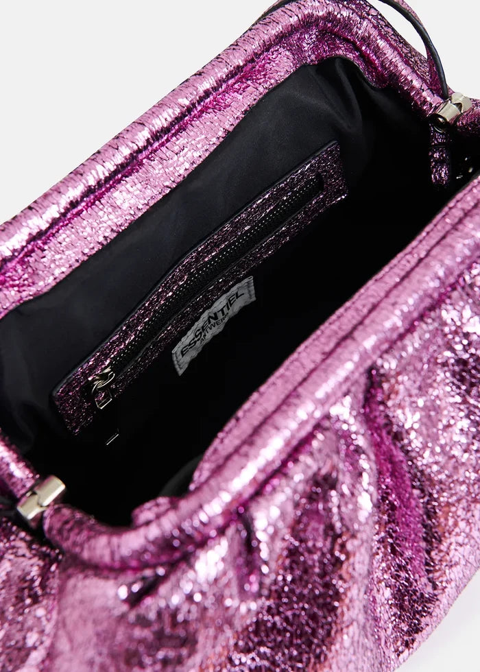 Inside view of Essential Antwerp Hamaretto Pouch in Virtual Pink