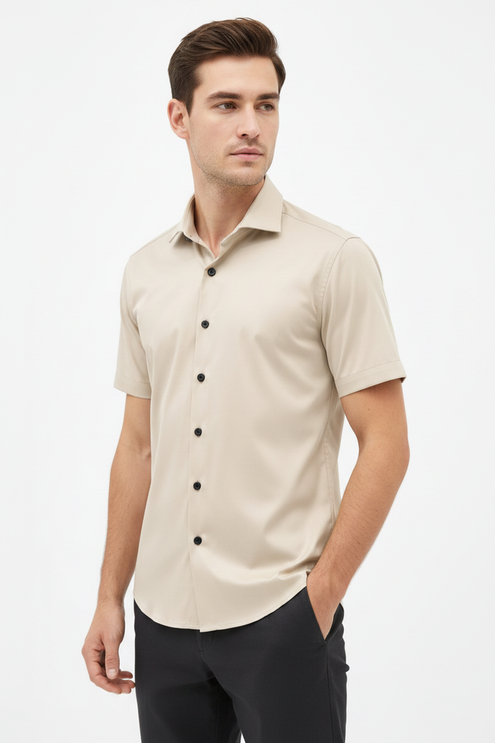 Wam Denim Brylor Beige Short Sleeve Shirt – three-quarter view on model, casual style