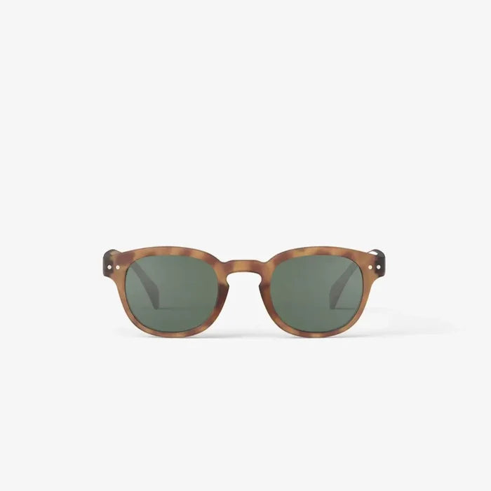 Izipizi Style C Havane sunglasses with a retro frame, green lenses, and UV protection, designed in France.