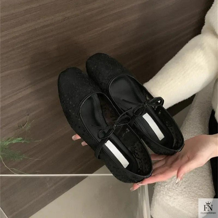Black / 35