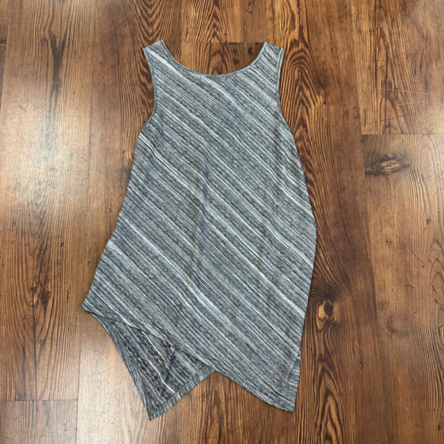 Neesha SIZE M Women's Tank