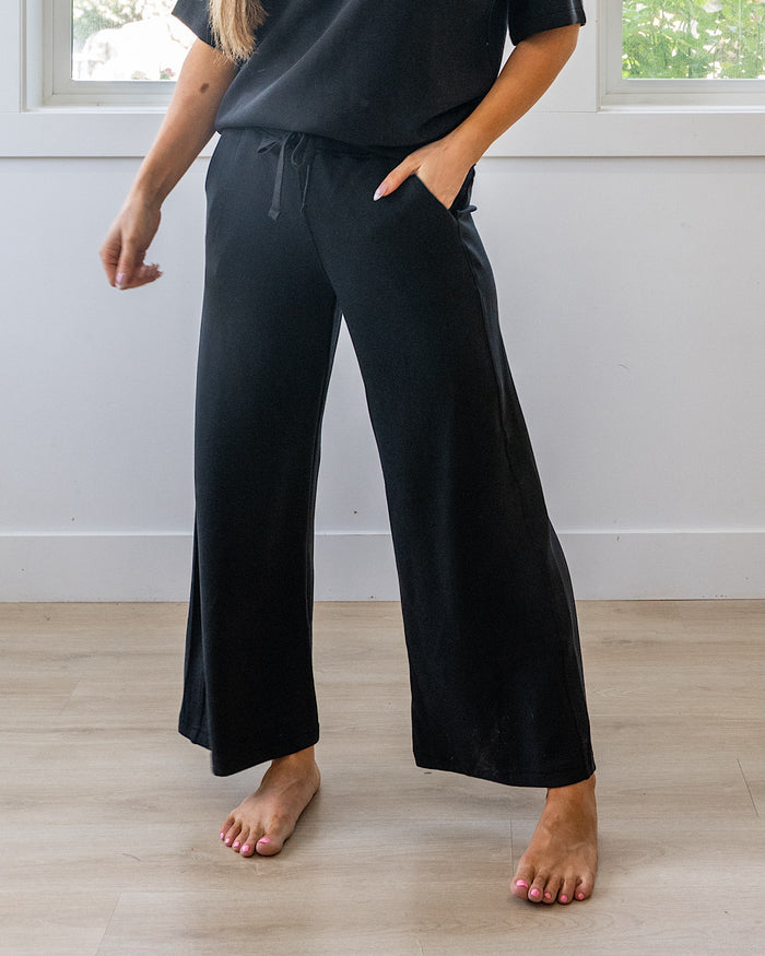 NEW! Kendall Scuba Fabric Wide Leg Pants - Black Rae Mode