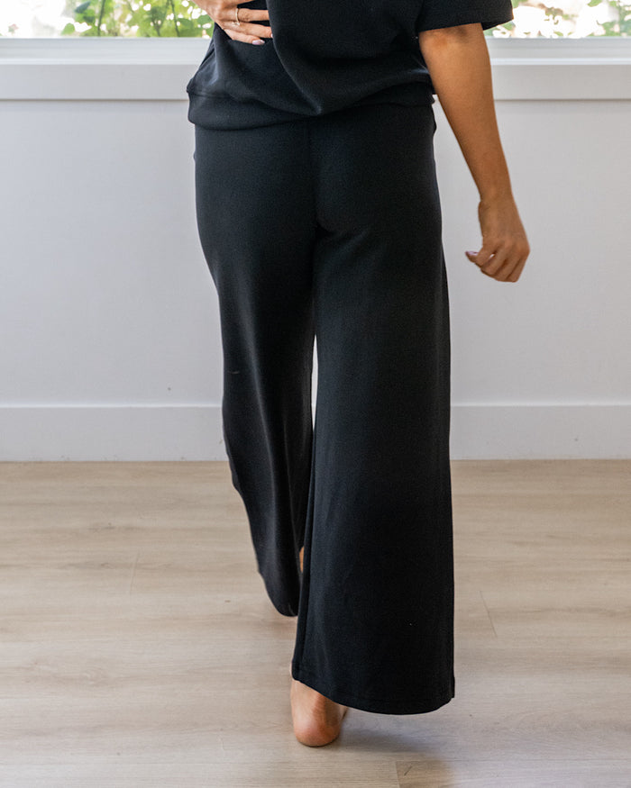 NEW! Kendall Scuba Fabric Wide Leg Pants - Black Rae Mode