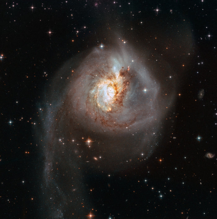 NGC 3256 – Hubble Space Telescope Image