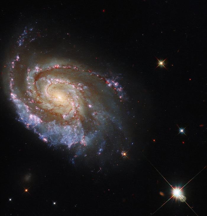 NGC 6984 – Hubble Space Telescope Image