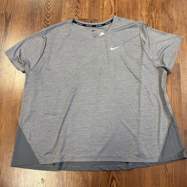 Nike SIZE 3X Women's Athletic Top