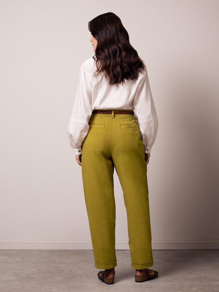 Organic Cotton Blend Tapered Pleat Front Trousers