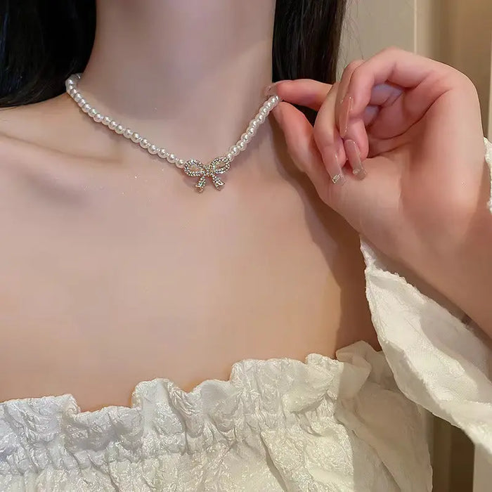 Pearl Bow Necklace fashionnsio
