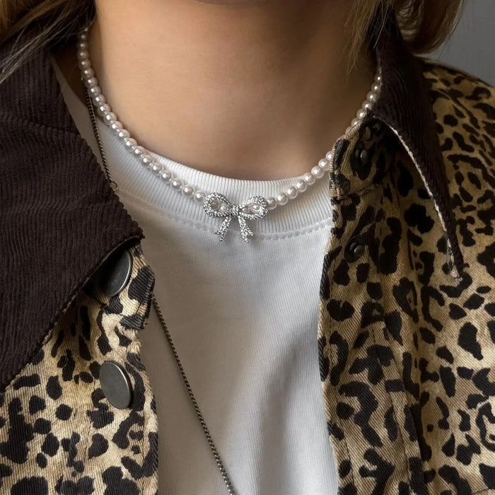 Pearl Bow Necklace fashionnsio