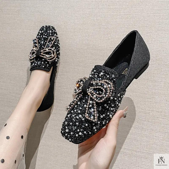 Black / 33
