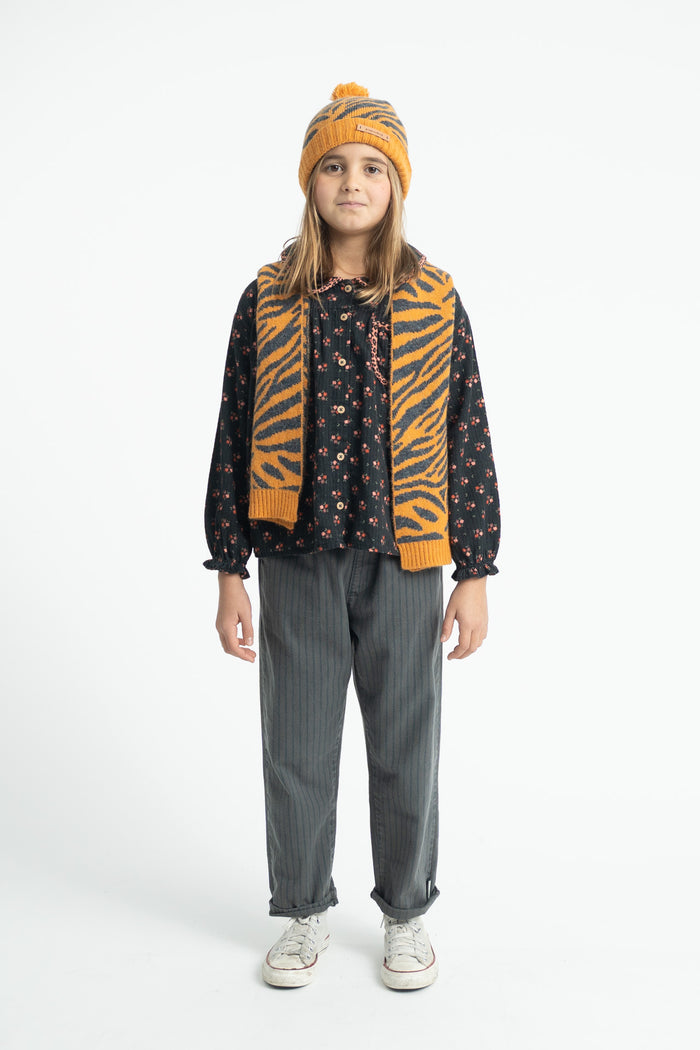 Peter Pan Collar Blouse Black with Flowers