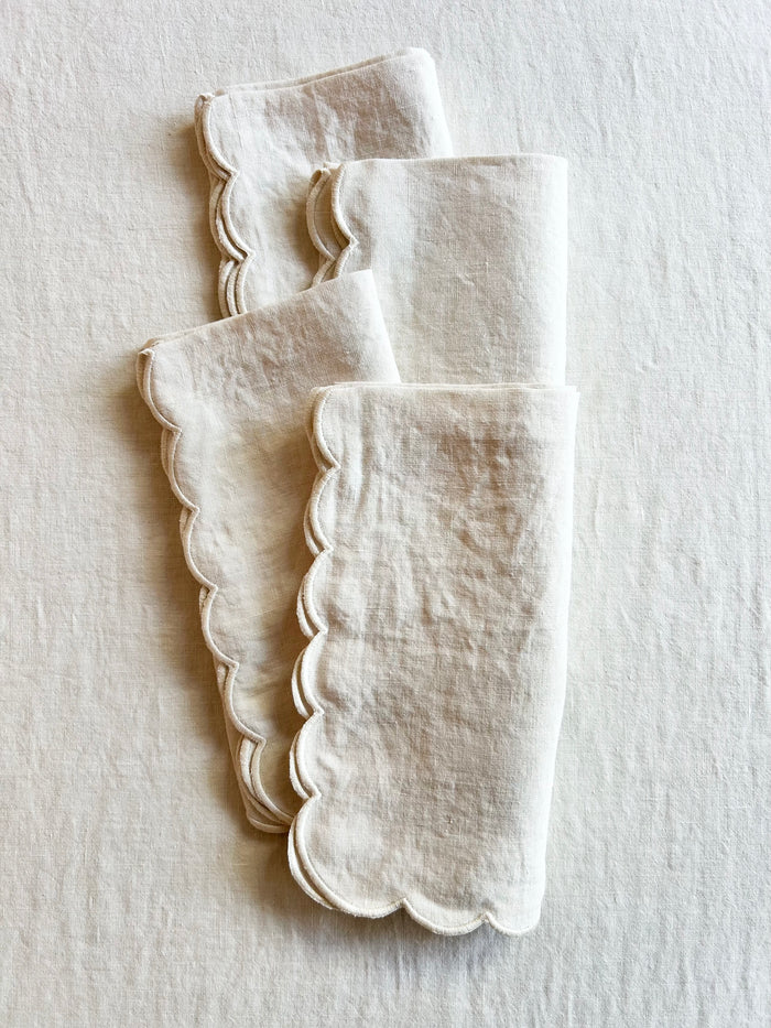 PRE-ORDER - Scalloped Cream  Napkins - S/4