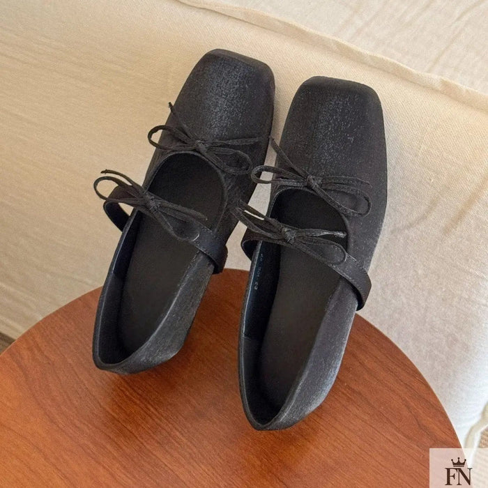 Black / 35