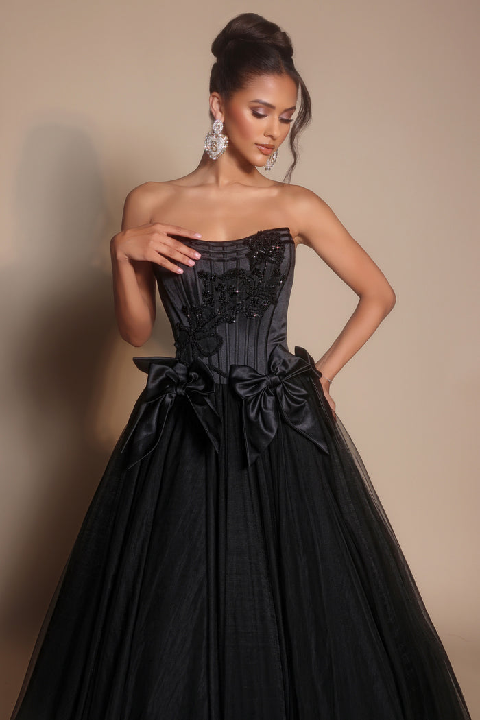 0 / Black