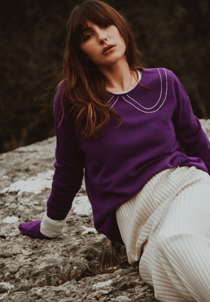 ZAYA 11 Pull col claudine intarsia en cachemire violet foncé