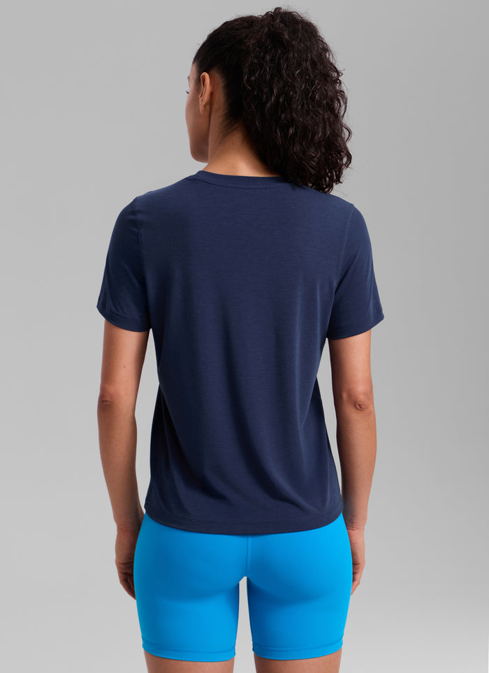 CRZ YOGA Women's Quick Dry Workout Crewneck Hip Length Short Sleeve Club Blue