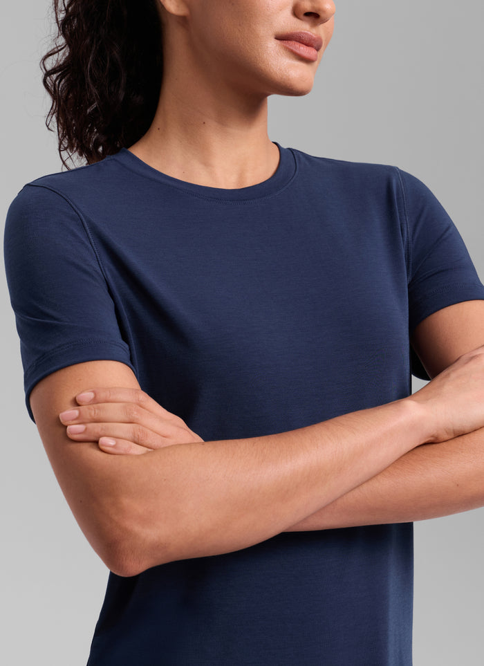 CRZ YOGA Women's Quick Dry Workout Crewneck Hip Length Short Sleeve Club Blue