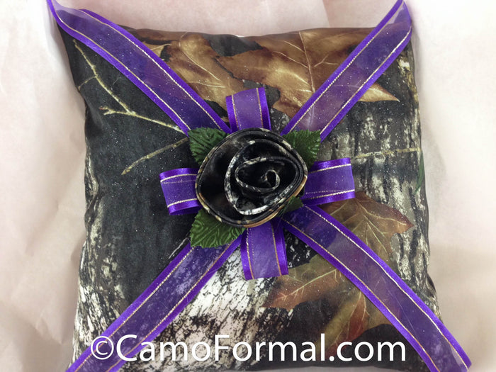 Ring Bearer PIllow, Camo Trim