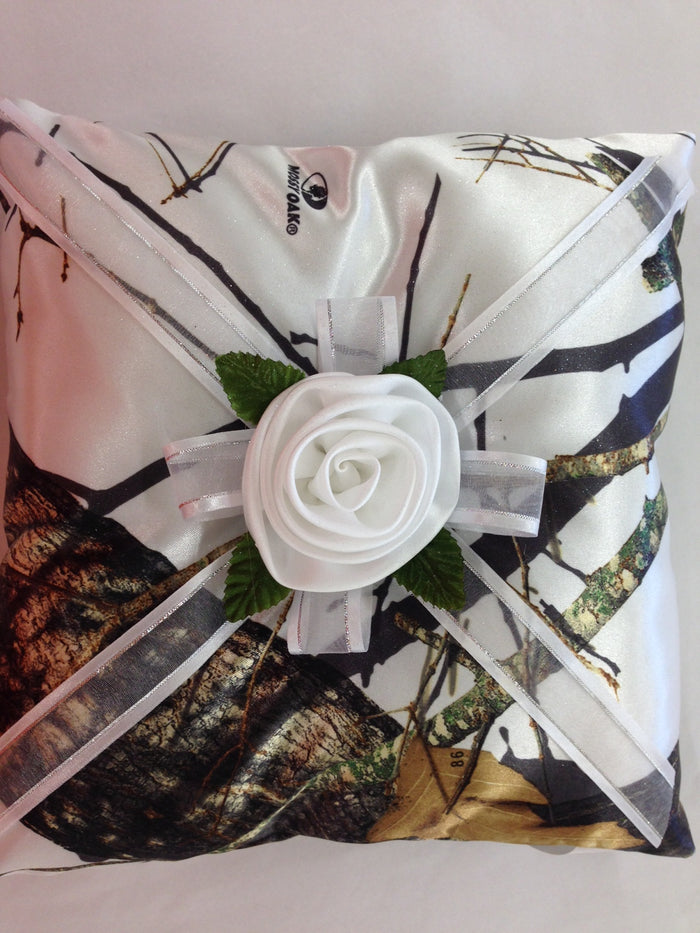 Ring Bearer PIllow, Camo Trim