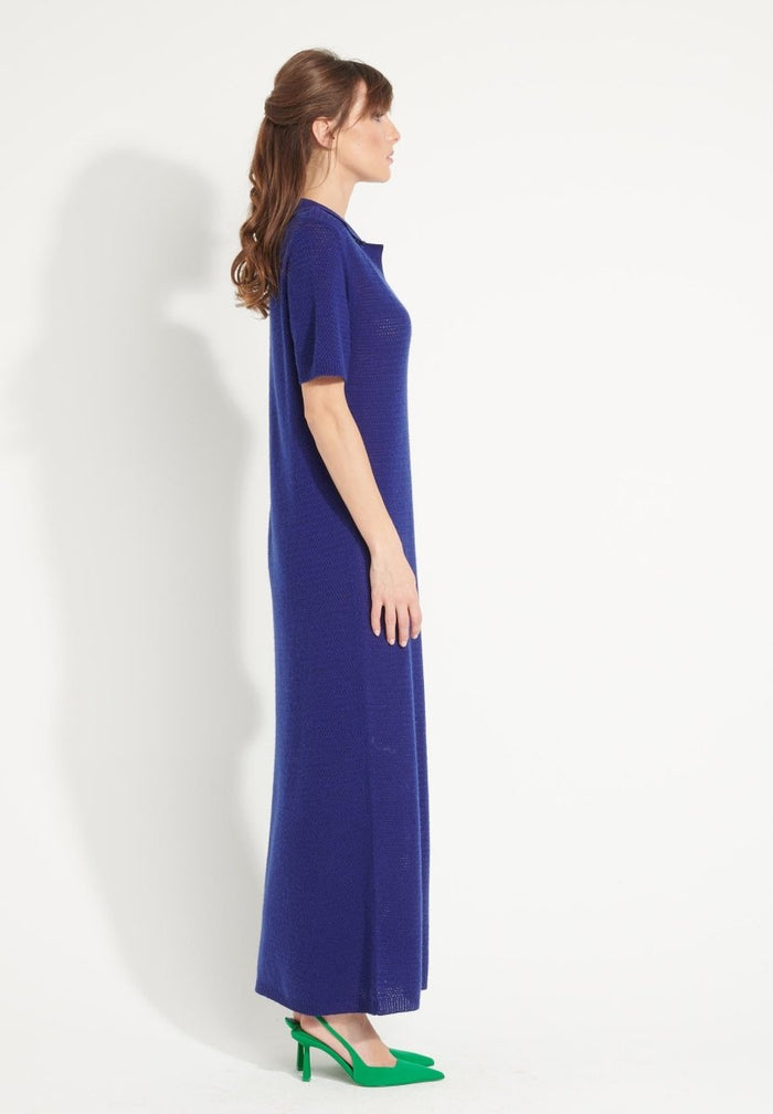 AVA 18 Longue robe col polo en cachemire à maille pointelle bleu nuit