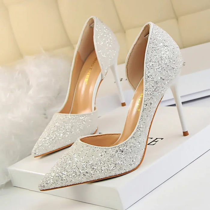 White / 34