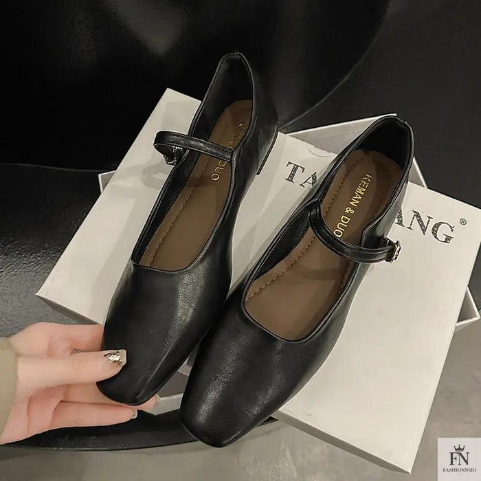 Black / 35