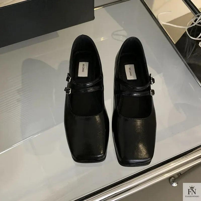 Black / 35