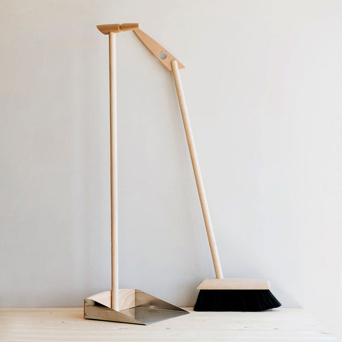 Standing Metal Dustpan & Broom Set