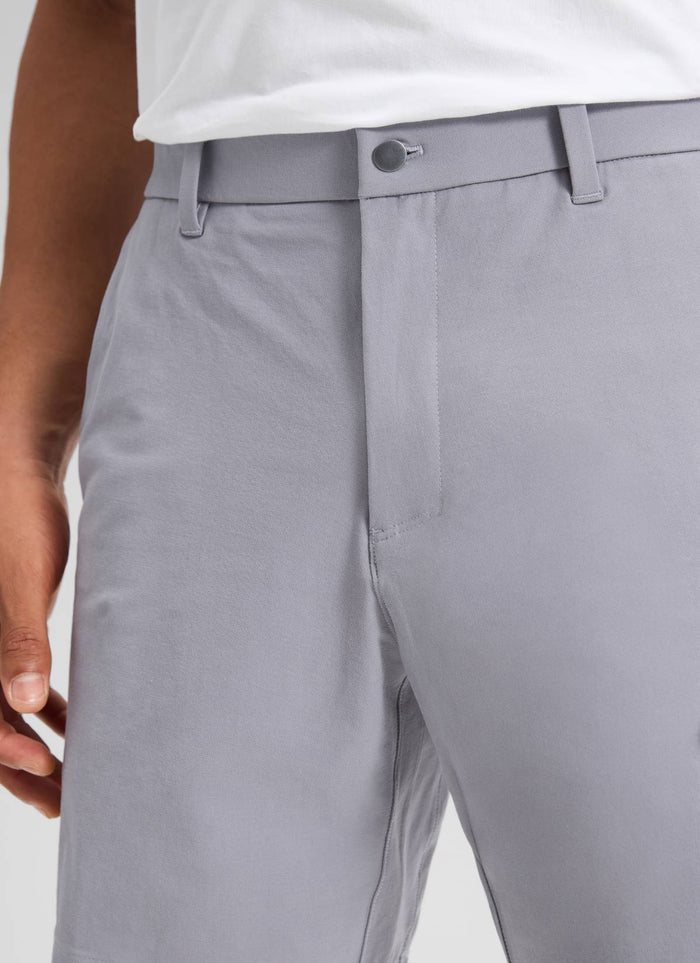 CRZ YOGA Men's Stretch Cotton Golf Mid Rise Pocket Chino Shorts 7" Gull Gray