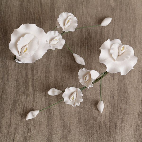 White Gumpaste Sweet Pea Filler sugarflower cake decorations perfect for cake decorating fondant cakes and cupcakes.  Wholesale sugarflowers. Caljava