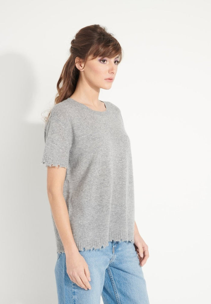 AVA 6 T shirt en cachemire déjaugé col rond manches courtes avec finitions ciselées gris clair