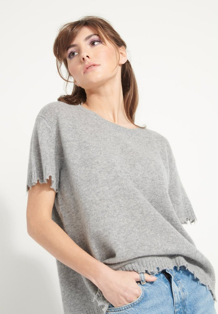 AVA 6 T shirt en cachemire déjaugé col rond manches courtes avec finitions ciselées gris clair