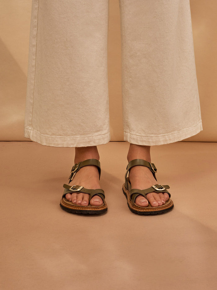 Toe Ring Leather Sandals